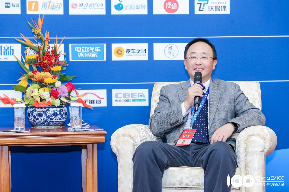 梁總.jpg 梁總.jpg