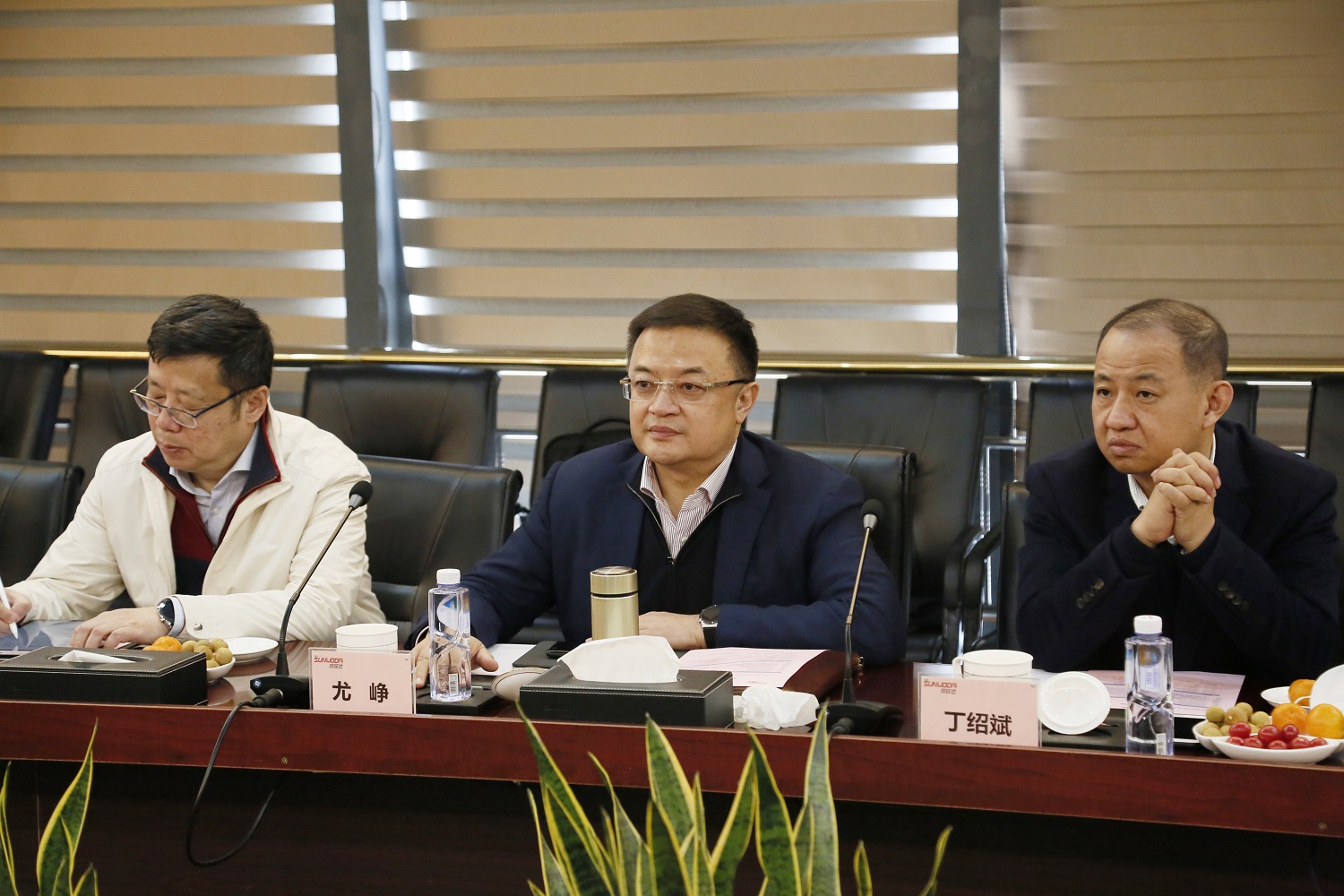 尤峥 - 副本.jpg 尤峥 - 副本.jpg