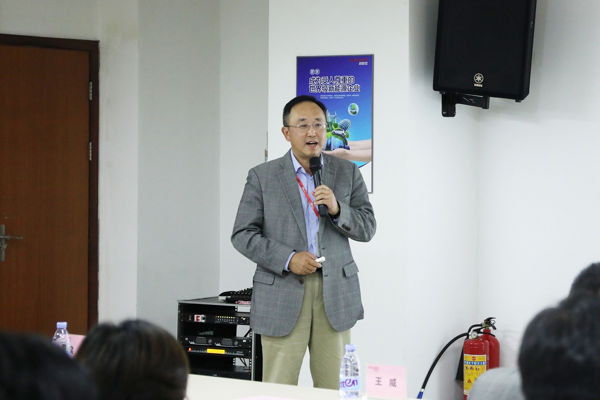 梁總.jpg 梁總.jpg